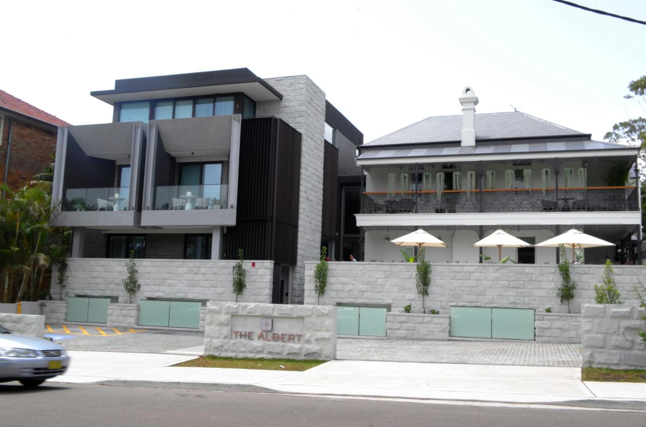 Strategic Luxury Hospitality Management and Scaling